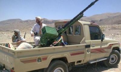 مأرب .. مسلحون يغتالون ضابطا في الجيش الوطني ومرافقه وينهبون سيارته