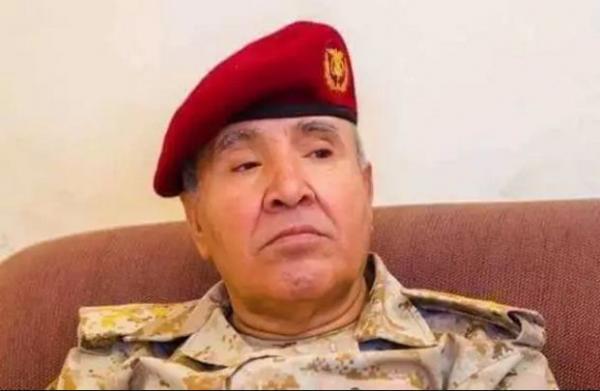 اليمن: فضيحة جديدة لرئيس التوجيه المعنوي بمأرب (محسن خصروف) منها منح زوجة ابنه رتبة ملازم ثاني (الاسماء)  