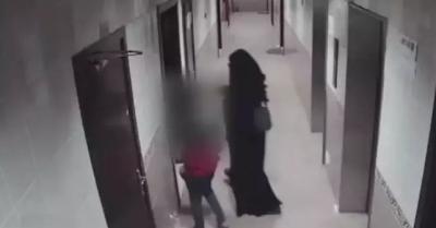 تنكّر بزيّ امرأة واستدرجَ طفلاً واغتصبه ثم قتله خنقاً بحبل(فيديو)