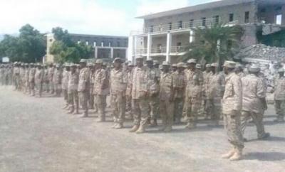 اليمن :جماعة الحوثي توجه صفعه جديدة لشرعية هادي وترسل مرتبات الآلاف من العسكريين إلى عدن
