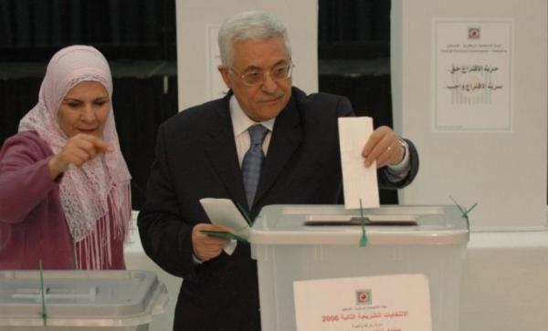 الرئيس الفلسطيني محمود عباس يعلن عن أول انتخابات رئاسية ونيابية منذ 15 عاما وحماس ترحب بهذه الخطوة