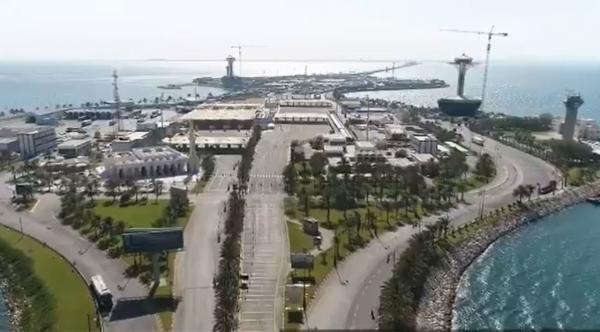 البحرين توقف  قطريين على جسر الملك فهد  والسبب هذه القوانين