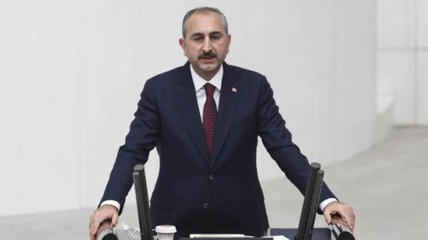 وزير العدل التركي يشيد بتصريح أردوغان حول إعداد دستور جديد للبلاد