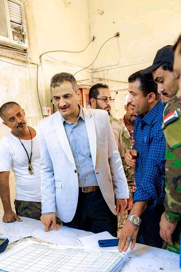 لملس يوقف نائبي مدير عام كهرباء عدن والسبب غير متوقع