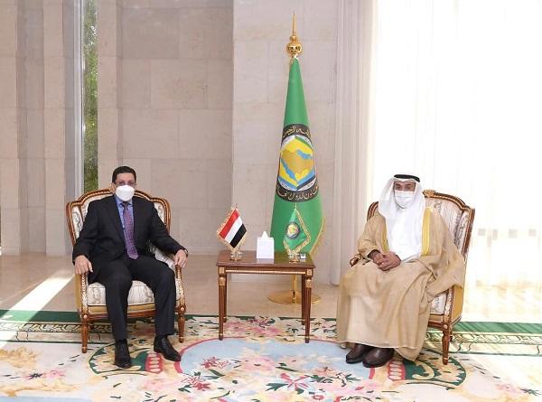  بن مبارك يلتقي الأمين العام لمجلس التعاون الخليجي والأخير يؤكد ضرورة الوصول لحل سياسي شامل للأزمة اليمنية وفق المرجعيات الثلاث