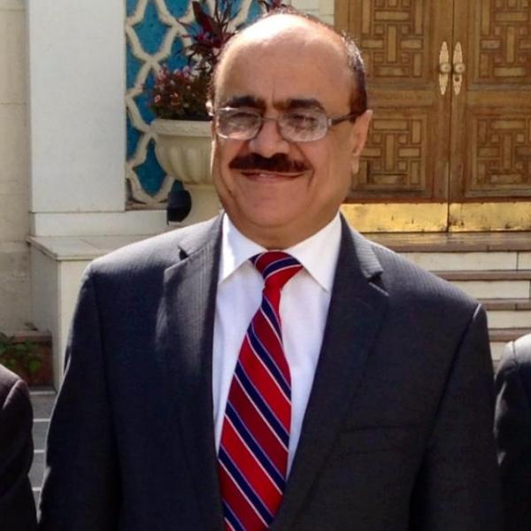 العمراني:نريد دولة يتساوى فيها الجميع دون تمييز،ويريد الحوثي دولة تقوم على التمييز على أساس النسب