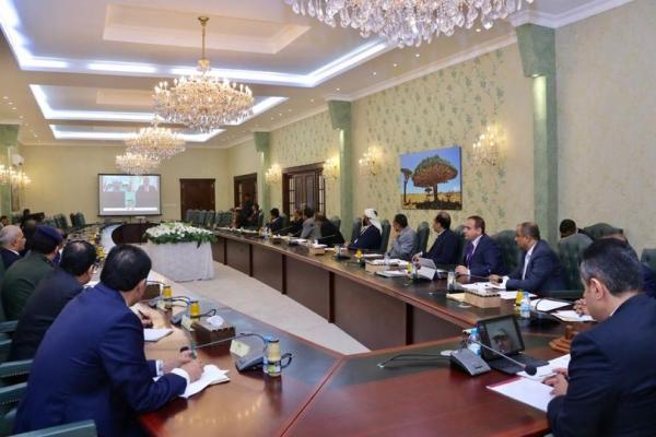معين عبد الملك يدعو مجلس الأمن التعامل بمسؤولية مع سلوك الحوثي التي لا تقيم وزن للجهود الأممية والدولية لإحلال السلام