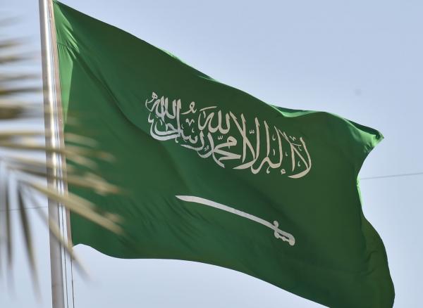 إعلان عن "وظيفة للرجال فقط" بالسعودية يثير ضجة.. والحكومة ترد!