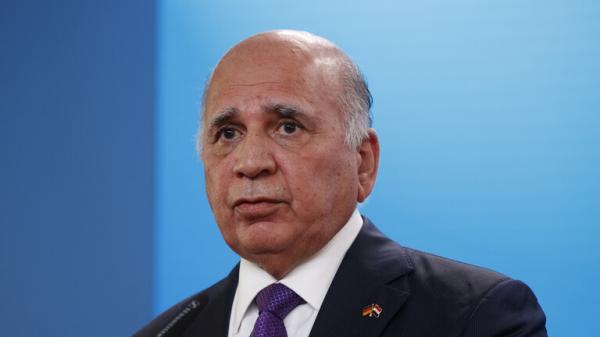 وزير الخارجية العراقي أحمد الصحاف يصل السعودية بدعوة من وزير خارجيتها