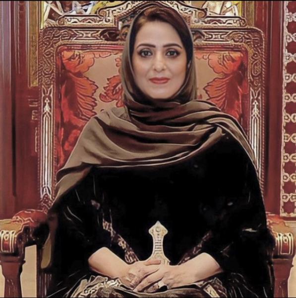الفنانة الإماراتية أحلام تتقدم بطلب غريب من زوجة سلطان عمان!
