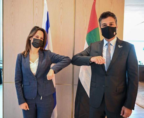 الإمارات تبدأ بتفعيل علاقتها مع اسرائيل عن طريق السياحة