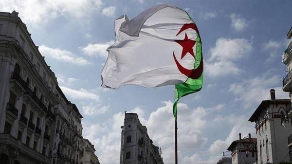 الجزائر تشرع قانون يحرم الجزائريين الذين يرتكبون جرائم إرهاب في الخارج من الجنسية