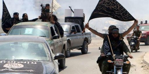 القبض على القيادي في تنظيم القاعدة المسؤول عن اغتيال قائد قوات التحالف في حضرموت والسعودية تقتاده لجهة مجهولة"تفاصيل"