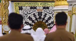 قرارات تتعلق برمضان منها تعليق الاعتكاف والإفطار في المساجد في السعودية