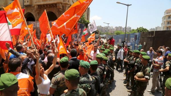 لبنان:صراع بين عون والحريري،والتيار الوطني الحر يحذر من تهميش عون في تشكيل الحكومة