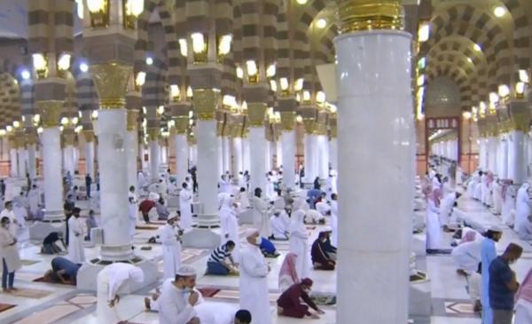 السعودية تحدد 10 ضوابط لمكبرات الصوت في المساجد