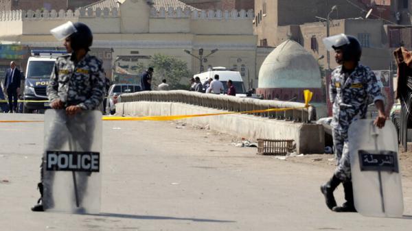 مجهولون ينبشون قبر ممرضة مصرية متوفية بكورونا ويحرقون جثتها..السبب!