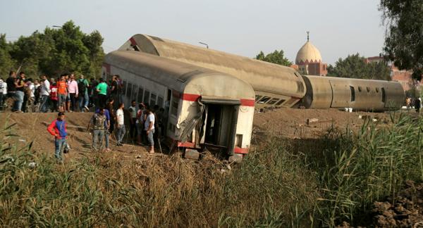 مصر تستيقظ على حادثة اصطدام قطار جديدة 