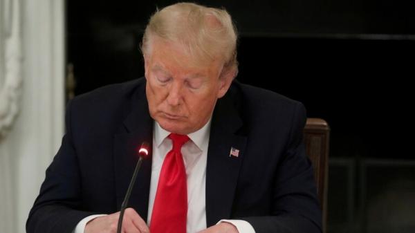 "فيسبوك" يعلن استمرار حظر حساب "ترامب" حتى يناير 2023