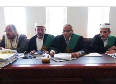 تفاصيل جريمة بشعة بحق أحد المعتقلين الذين تحاكمهم جماعة الحوثي يرويها محامي دفاع