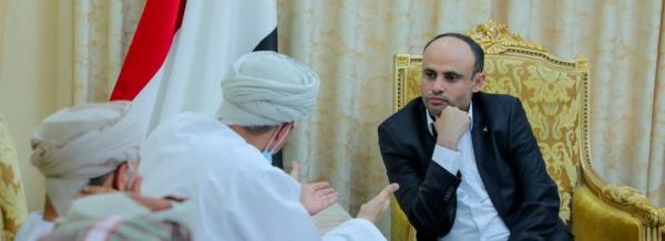 زعيم الحوثيين يلتقي الوفد العماني بصنعاء 