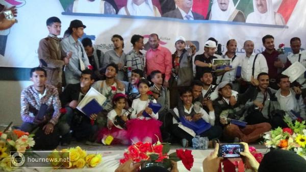 عين تعز في تكريم 54 مصور في احتفالية فرسان الصورة بتعز