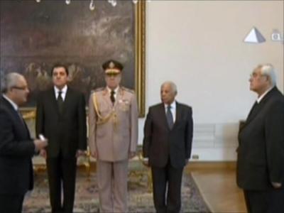حكومة مصر الجديده بثلاثه نواب بينهم السيسي