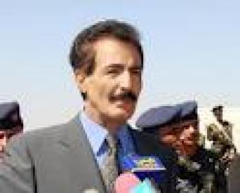 وزير الداخليه بسبب وعكة صحية يرقد في المستشفي