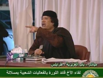 القذافي يشن هجومه على العالم