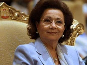   وصول مبارك لمركز طبي بين القاهرة والإسماعيلية.. والتحقيق مع سوزان قريبا  