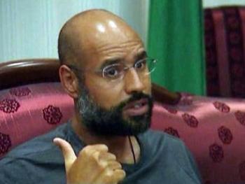 سيف الإسلام للغرب: لن تطيحوا بوالدي	وأكد استمرار النظام الليبي في محاربة من وصفهم "بالمتمردين"