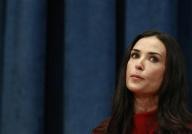 تسجيل يكشف تدخين ديمي مور مادة مجهولة قبل اصابتها بوعكة